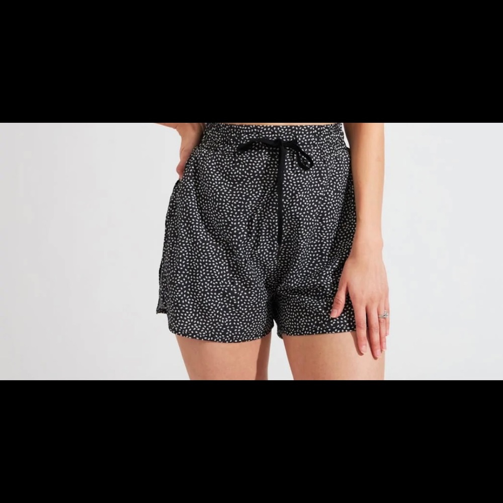 Black bossy print buffbunny flo shorts